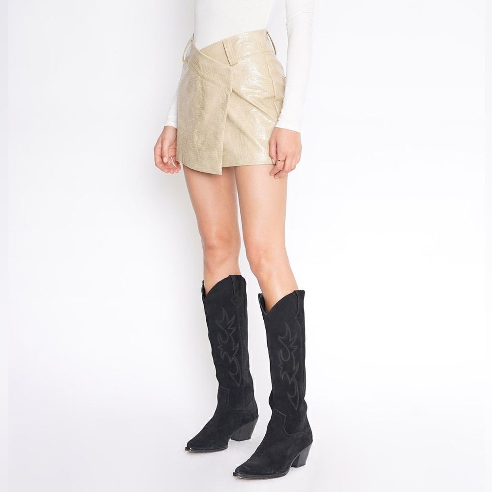 JORDAN SKIRT by 4SI3NNA - Women's sleek mini skirt - size Medium